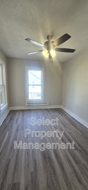 1235 Huestis Ave #B - Photo 6 of 21