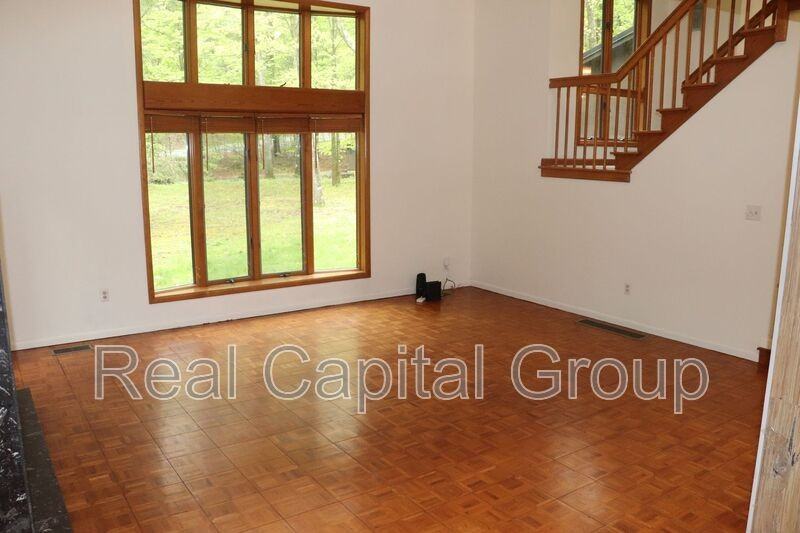 98 Beaver Dam Rd - Photo 4 of 35