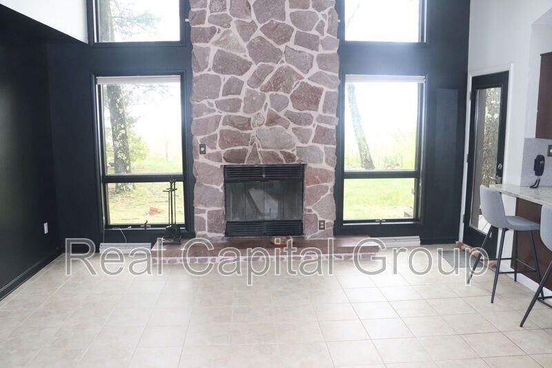 98 Beaver Dam Rd - Photo 6 of 35