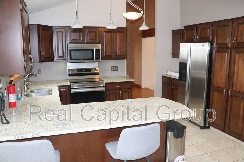 98 Beaver Dam Rd - Photo 7 of 35