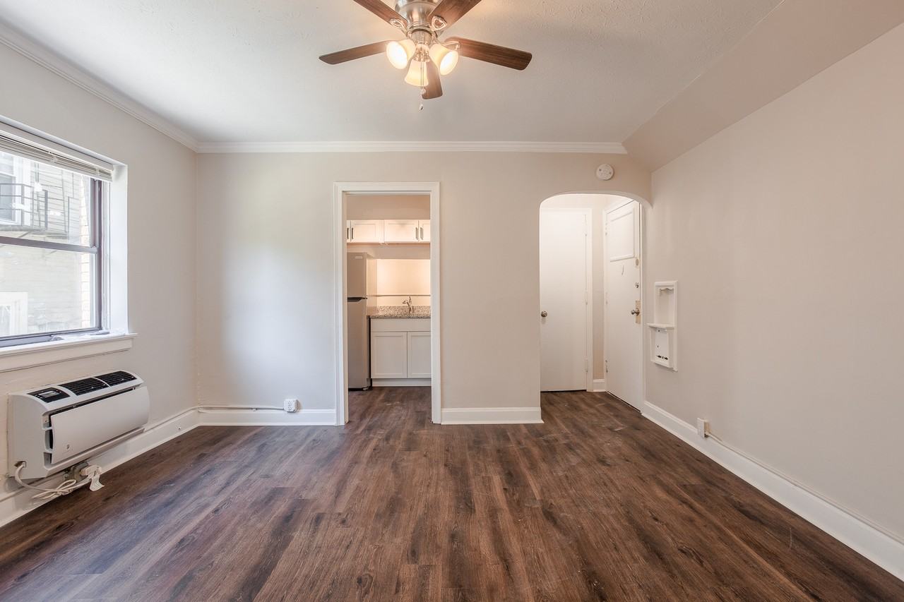 2315 Kemper Lane - Photo 4 of 45