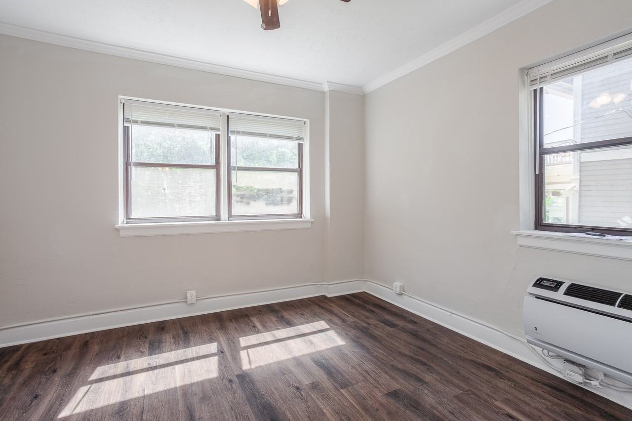 2315 Kemper Lane - Photo 6 of 45