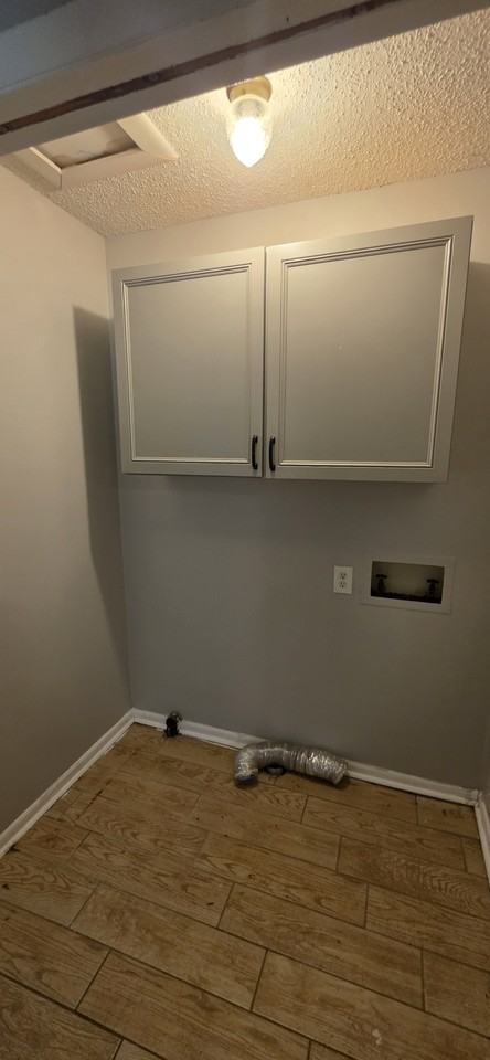 1015 Sloan Street - Photo 6 of 8