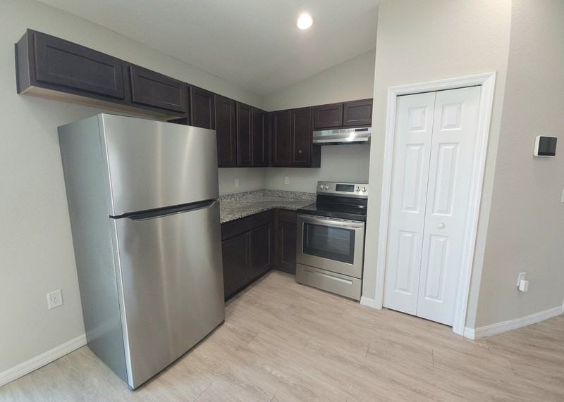 16271 Sw 27th Terrace Rd - Photo 3 of 14