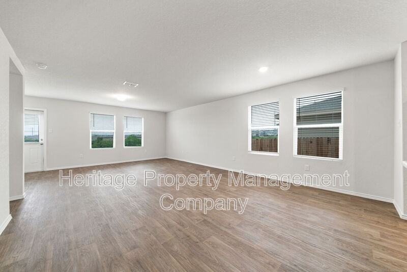 2917 Wentwood Run - Photo 7 of 35