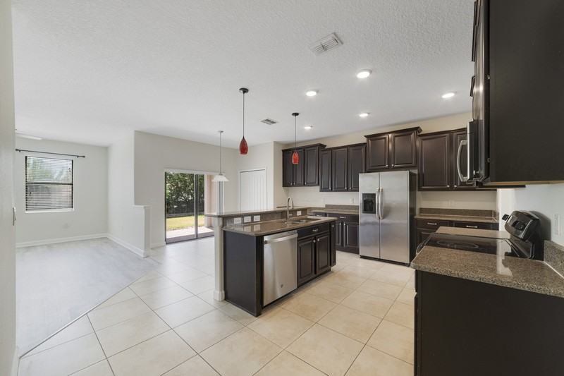 1315 Moss Creek Ln - Photo 2 of 22