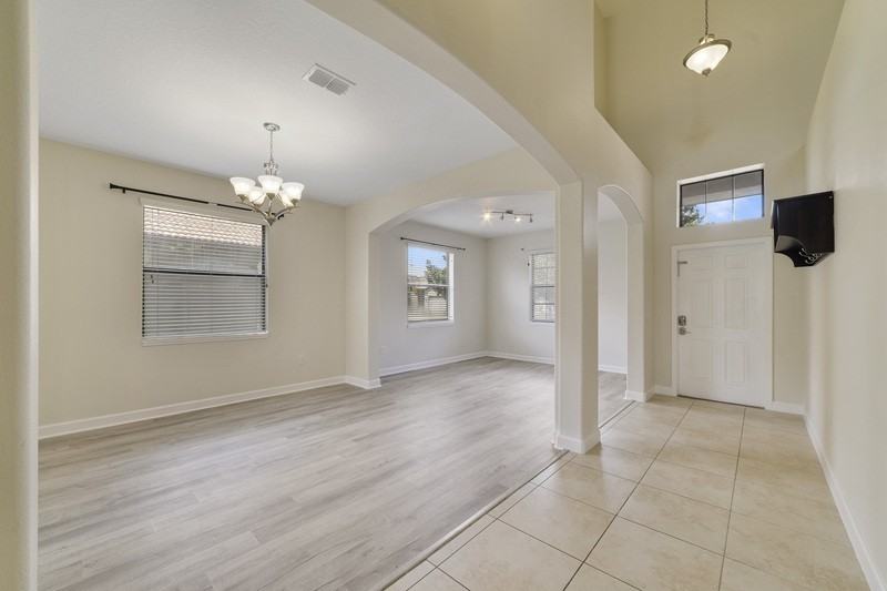 1315 Moss Creek Ln - Photo 4 of 22