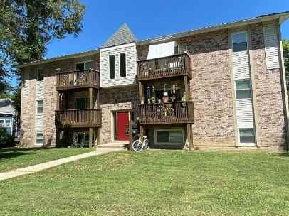 415 Grover Street - Photo 3 of 15