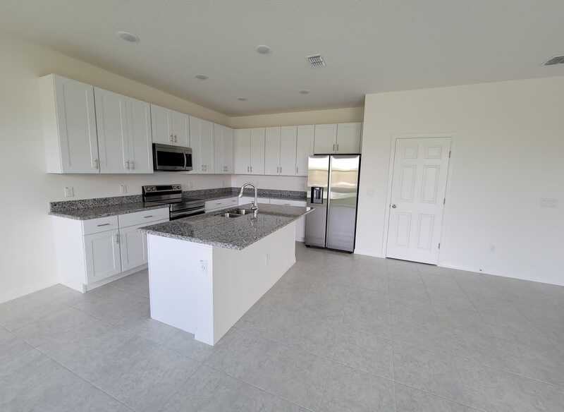 662 Fairview Ave - Photo 3 of 11