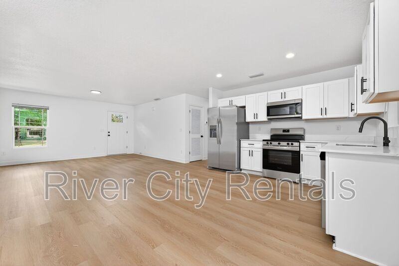 7619 Bighorn Ct - Photo 3 of 19