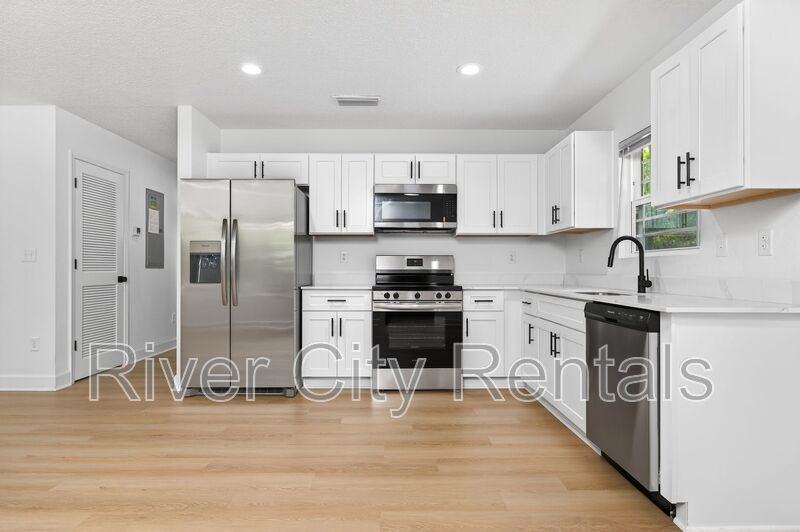 7619 Bighorn Ct - Photo 6 of 19