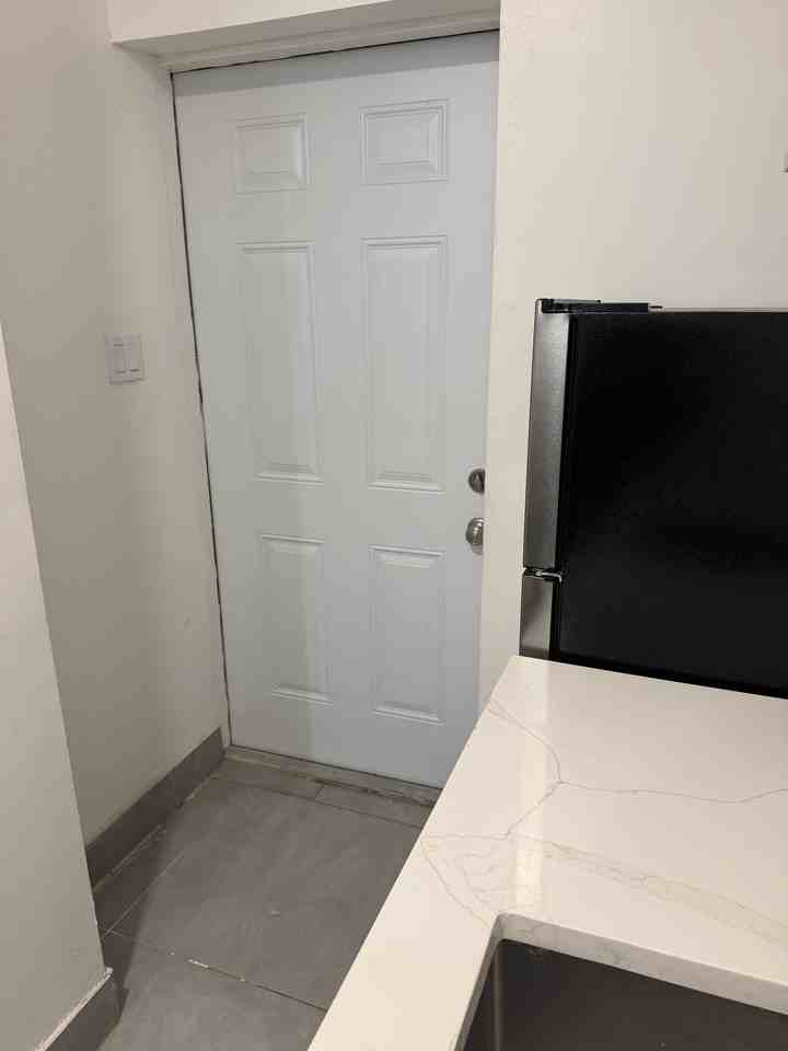 512 N 6 St., Unit B - Photo 5 of 9