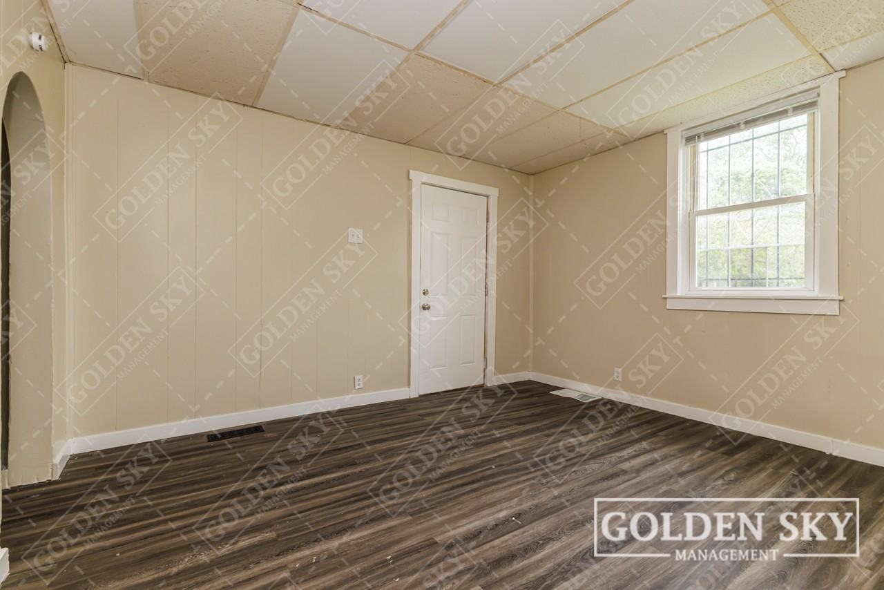 1203 West 1st Street - Unit 2 - Photo 2 of 9