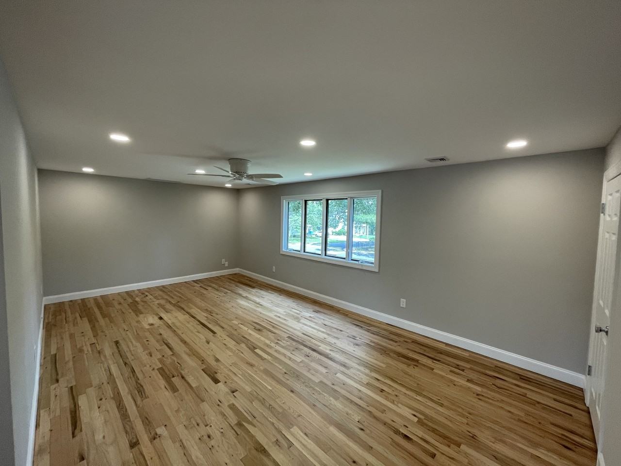 Windsor Gardens Apartments - Photo 2 of 10