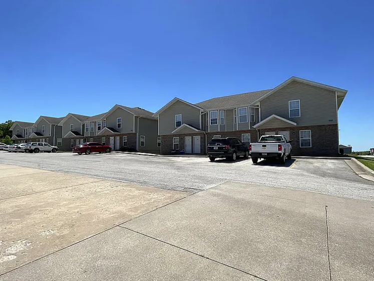 Greene Lane Apartments - Photo 4 of 4