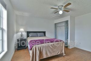 featured image of 580 Fairview Rd #B