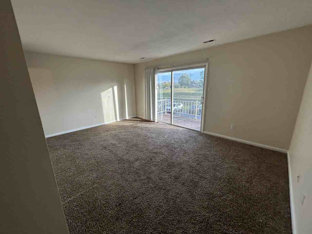 103 N. Edgewood Apt 10 - Photo 2 of 10