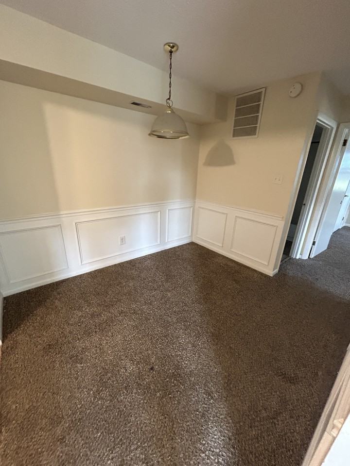 103 N. Edgewood Apt 10 - Photo 4 of 10