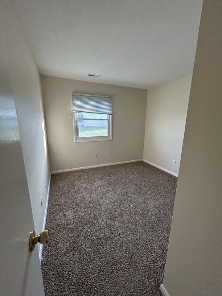 103 N. Edgewood Apt 10 - Photo 6 of 10