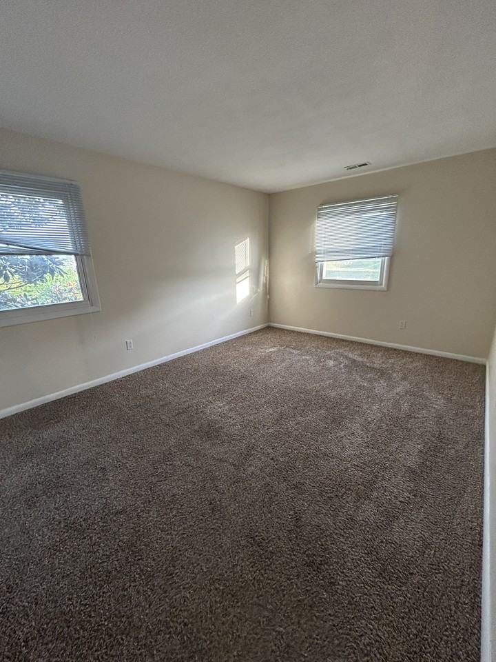 103 N. Edgewood Apt 10 - Photo 7 of 10