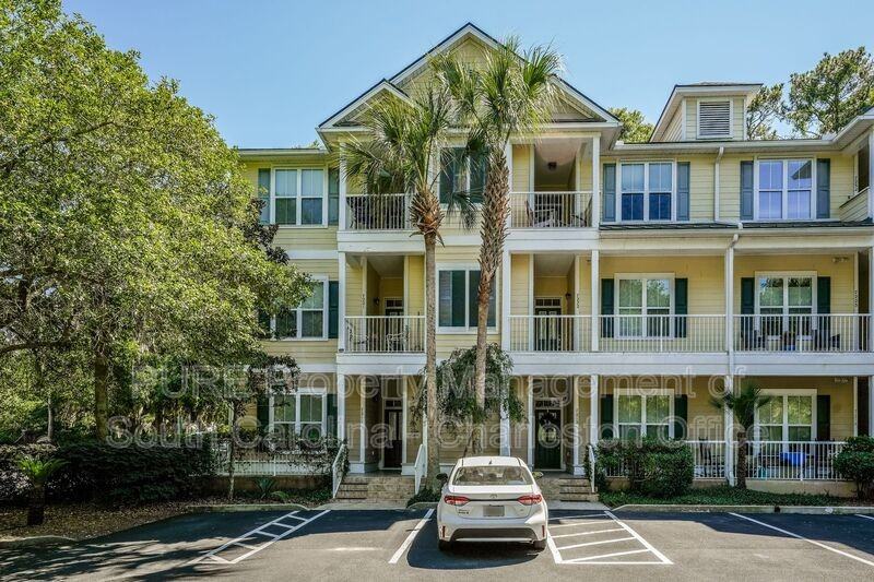 7211 Indigo Palms Way - Photo 2 of 21