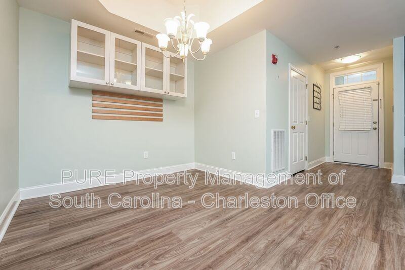 7211 Indigo Palms Way - Photo 3 of 21
