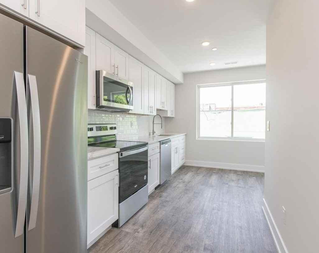 1829 East Sergeant Street - Photo 7 of 44