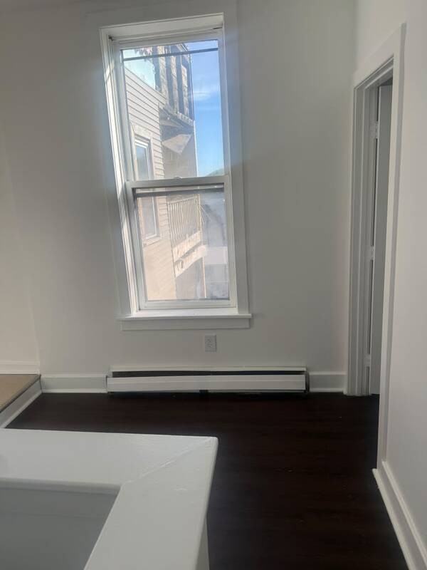 475 S Pearl St - Photo 6 of 18