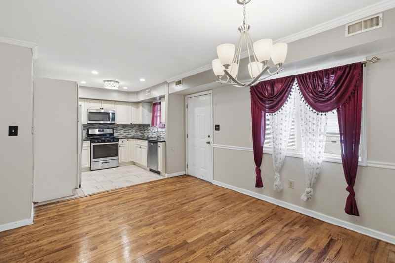 289 Muhammad Ali Ave - Photo 6 of 19