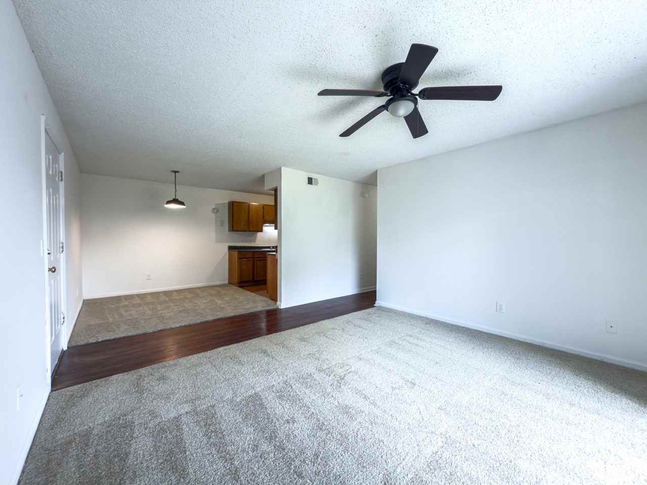 713 South Parker Dr - Photo 2 of 10