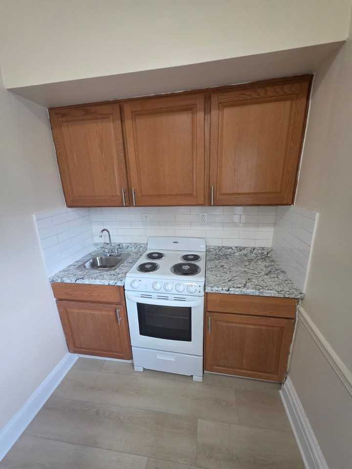 520 New Jersey 33 - Photo 5 of 9