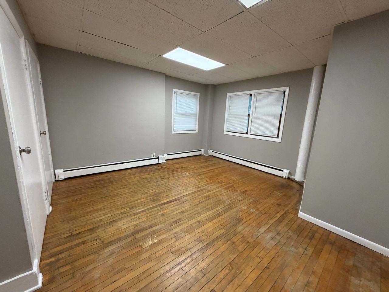 455-457 Post Avenue - Photo 4 of 8