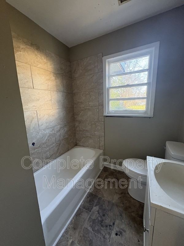 1408 16th St Sw - Photo 5 of 10