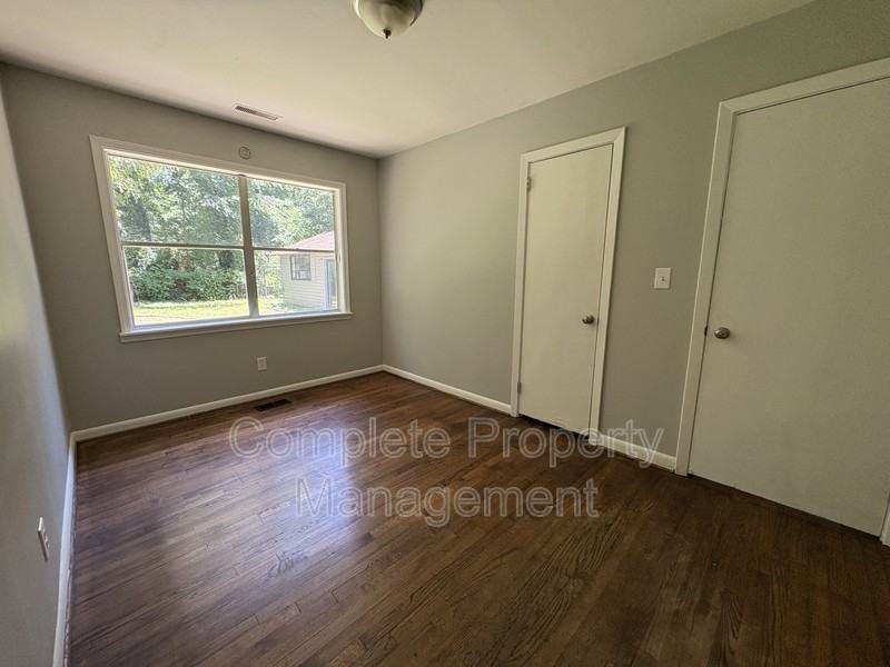1221 Carol Cir - Photo 7 of 18