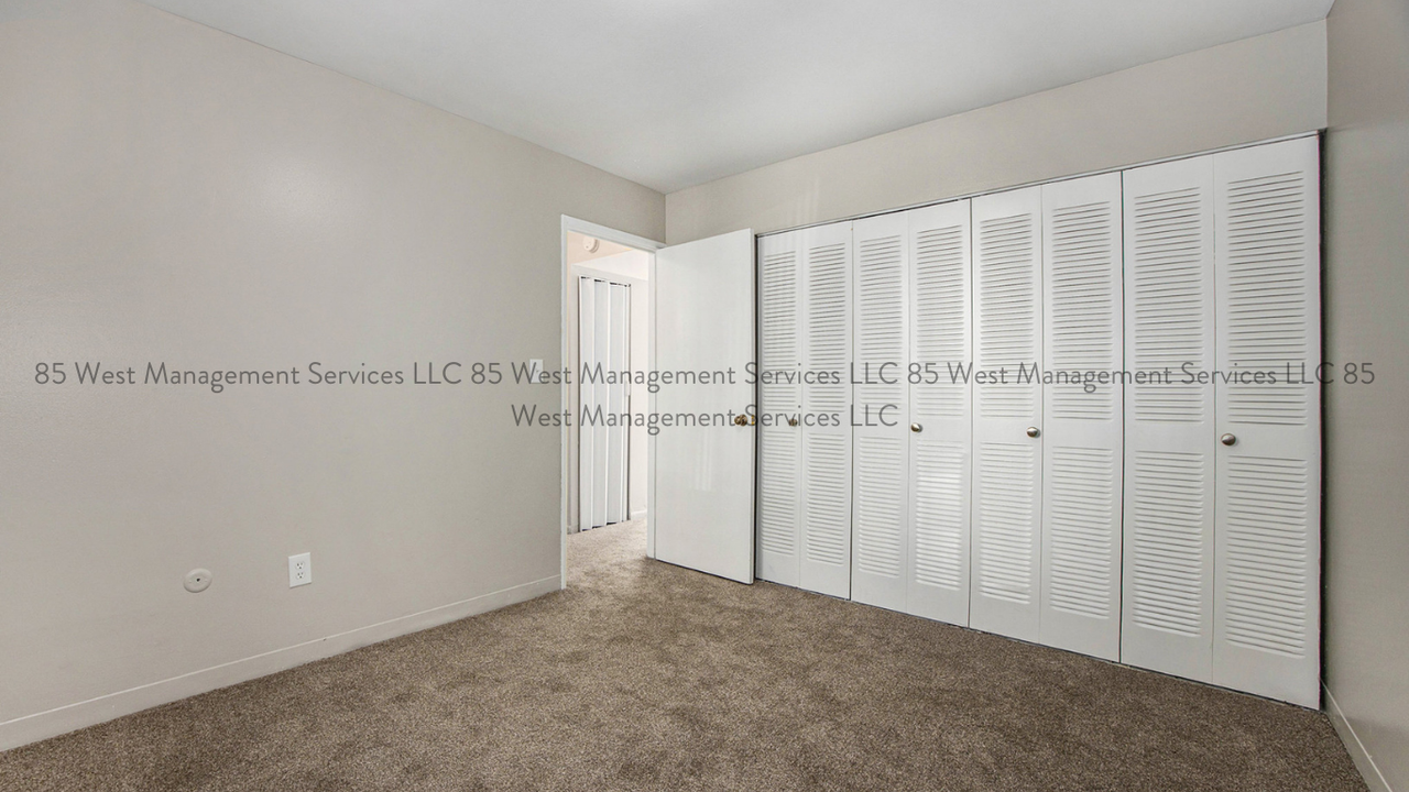 120 Leonard Street Northeast - Photo 7 of 13