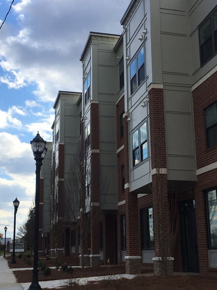 Mallalieu Pointe - Photo 3 of 28