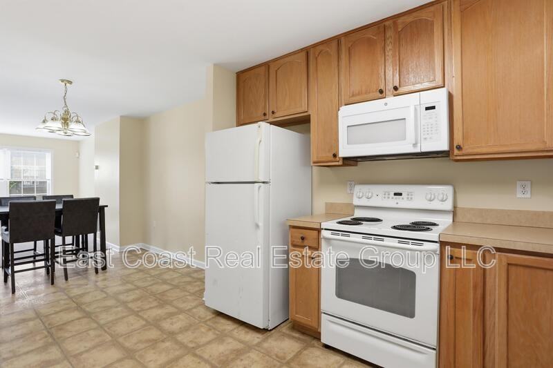 24 Mabel Ln - Photo 7 of 50