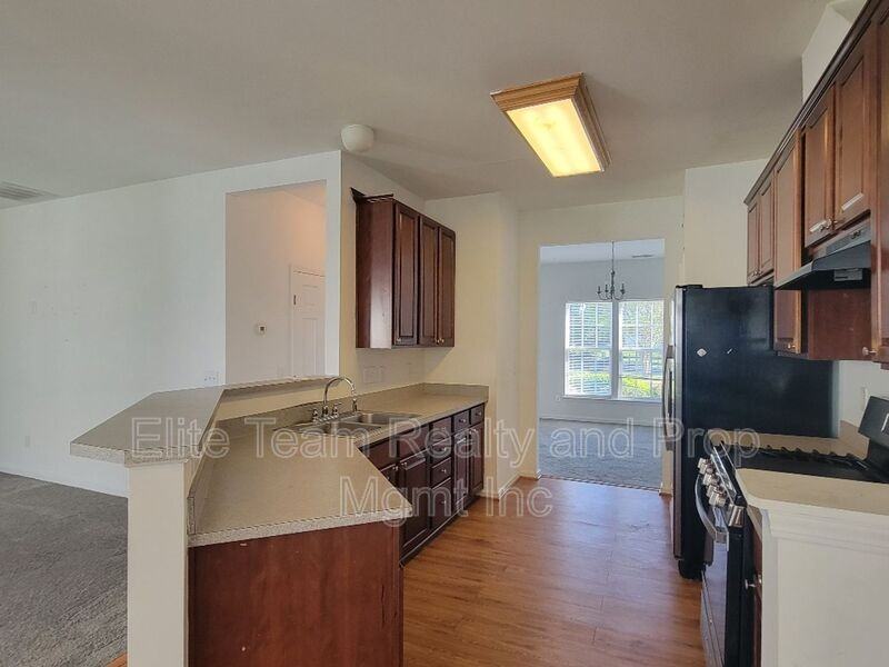 177 Autumn Falls Dr - Photo 3 of 12