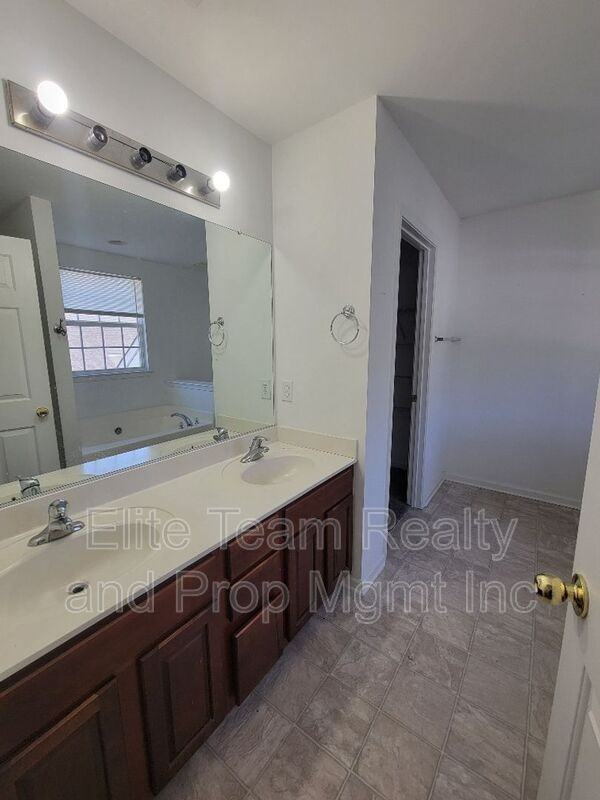 177 Autumn Falls Dr - Photo 7 of 12