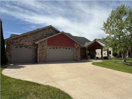 featured image of 4363 Memorial Cir