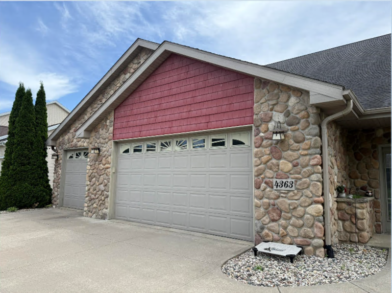 4363 Memorial Cir - Photo 3 of 50