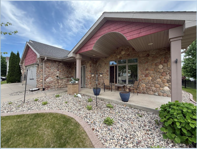 4363 Memorial Cir - Photo 6 of 50