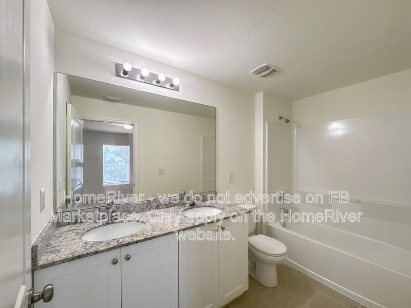 18118 Sullivan Ave - Photo 4 of 20
