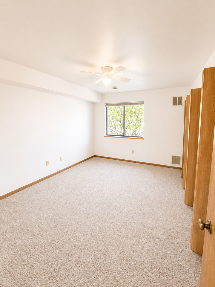 Hart Road Apartments - Photo 5 of 23