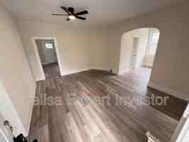 featured image of 805 Edgewater Ave