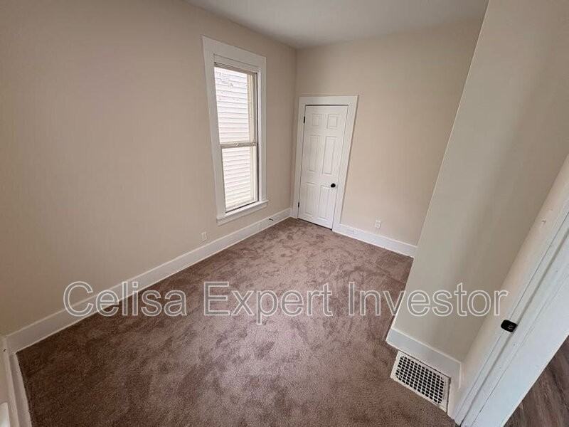 805 Edgewater Ave - Photo 6 of 8