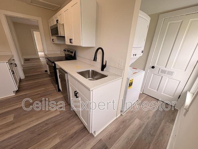 807 Edgewater Ave - Photo 3 of 8