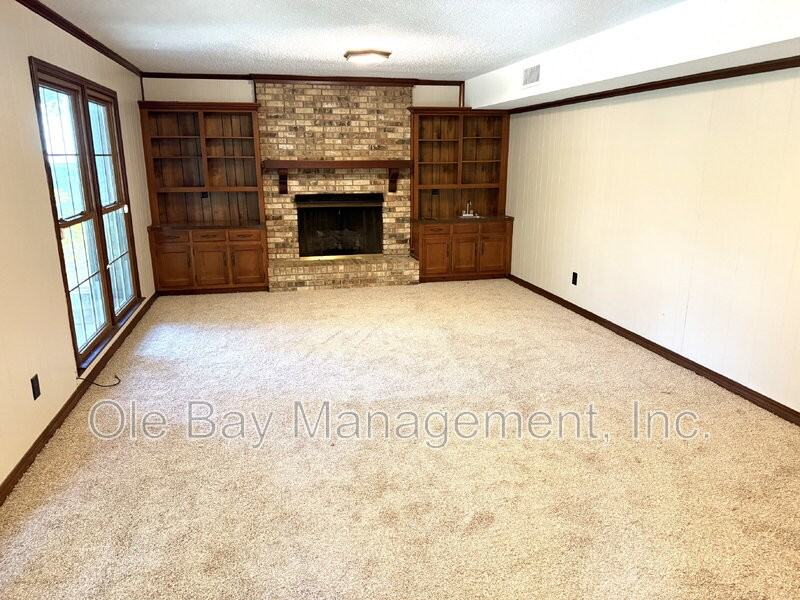 6605 Chimney Top Dr S - Photo 2 of 15