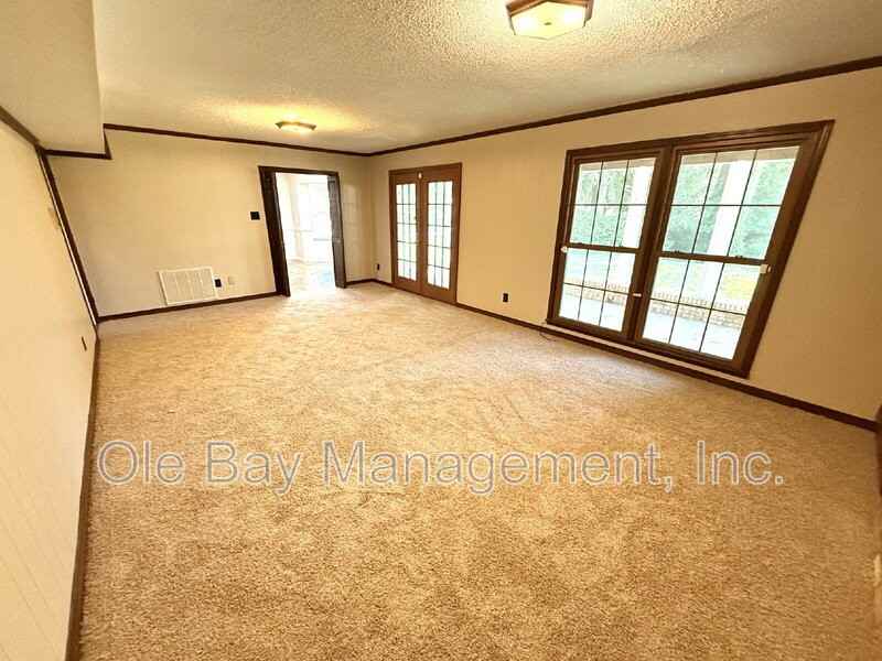 6605 Chimney Top Dr S - Photo 3 of 15