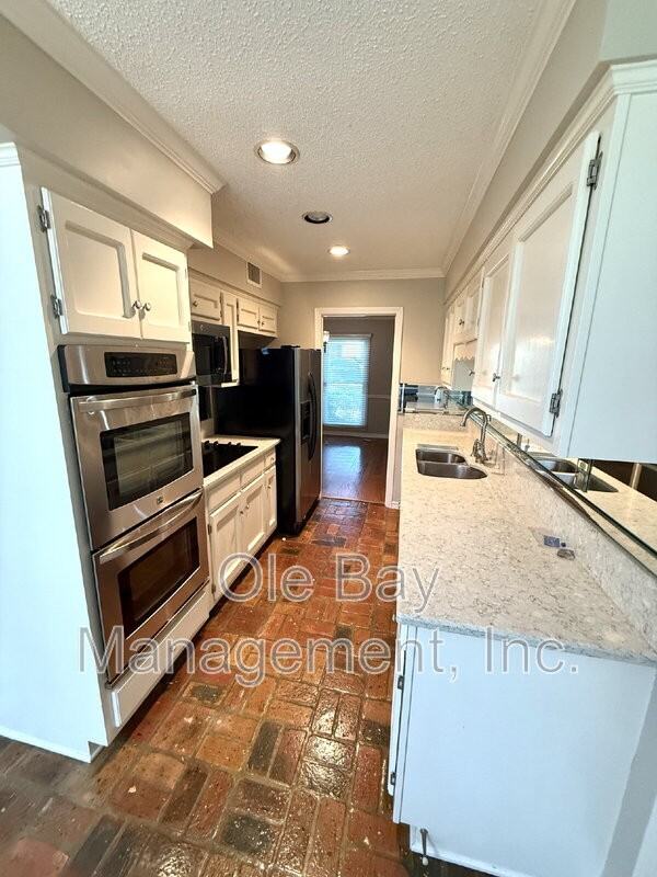 6605 Chimney Top Dr S - Photo 5 of 15
